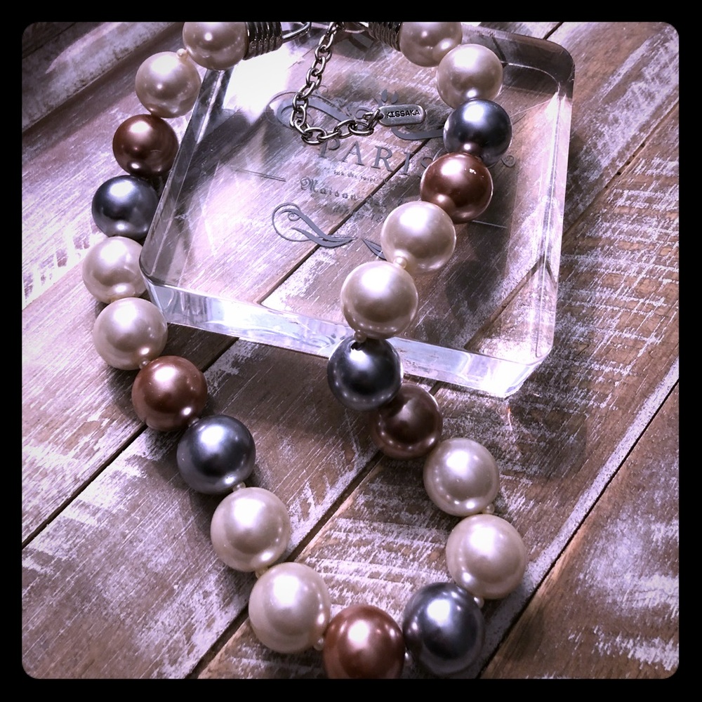 Kissaka pearl necklace